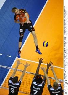 Volleyball, BR Volleys - TV Ingersoll Bühl Volleyball Berlin 25.10.2015 Saison 2015 2016 DVL 1. Bundesliga Berlin recycling Volleys vs TV Ingersoll Bühl Buehl 3:0 Paul Carroll (Berlin, No.12) Sossenheimer, David (Bühl, No.05) Mayaula Nzeza, Magloire (Bühl, No.07) Mc Ilvaine, Graham (Bühl, No.01)