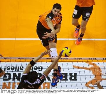 Volleyball, BR Volleys - TV Ingersoll Bühl Volleyball Berlin 25.10.2015 Saison 2015 2016 DVL 1. Bundesliga Berlin recycling Volleys vs TV Ingersoll Bühl Buehl 3:0 Nicolas Le Goff (Berlin, No.07) Buchegger, Paul (Bühl, No.17)