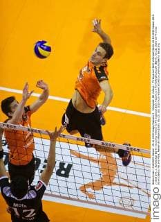 Volleyball, BR Volleys - TV Ingersoll Bühl Volleyball Berlin 25.10.2015 Saison 2015 2016 DVL 1. Bundesliga Berlin recycling Volleys vs TV Ingersoll Bühl Buehl 3:0 Tsimafei Zhukouski (Berlin, No.11) stellt auf Thomas Kmet (Berlin, No.14) Mote, Nehemiah Alesana (Bühl, No.12)