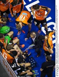 Volleyball, BR Volleys - TV Ingersoll Bühl Volleyball Berlin 25.10.2015 Saison 2015 2016 DVL 1. Bundesliga Berlin recycling Volleys vs TV Ingersoll Bühl Buehl 3:0 Auszeit Roberto Serniotti (Berlin, Trainer)