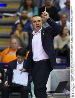 Volleyball, BR Volleys - TV Ingersoll Bühl Volleyball Berlin 25.10.2015 Saison 2015 2016 DVL 1. Bundesliga Berlin recycling Volleys vs TV Ingersoll Bühl Buehl 3:0 Roberto Serniotti (Berlin, Trainer)