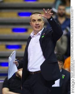Volleyball, BR Volleys - TV Ingersoll Bühl Volleyball Berlin 25.10.2015 Saison 2015 2016 DVL 1. Bundesliga Berlin recycling Volleys vs TV Ingersoll Bühl Buehl 3:0 Roberto Serniotti (Berlin, Trainer)