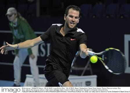 26.10.2015. Basel, Switzerland. Basel Swiss Indoor Tennis Championships. Day Two. Adrian Mannarino in action in the match between Viktor Troicki of Serbia and Adrian Mannarino of France xDavidxEmmx  ActionPlus11676116