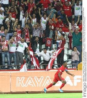 Turkey superlig football match between Antalyaspor and Besiktas at Antalya Arena in Antalya , Turkey, on October 26, 2015. Final Score: Antalyaspor 1 - Besiktas 5 Pictured: Samuel Etoo of Antalyaspor. 