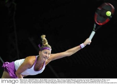 Petra Kvitova of Czech Republic competes during the WTA Tennis Damen Finals round robin match against Angelique Kerber of Germany held at Singapore Indoor Stadium in Singapore, Oct. 26, 2015. Angelique Kerber won 2-0. ) Authorized by ytfs (SP)SINGAPORE-WTA FINALS-ANGELIQUE VS KVITOVA ThenxChihxWey 