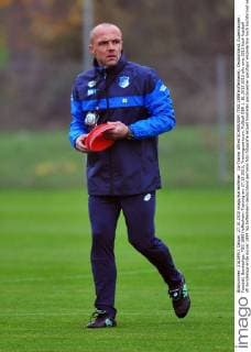 Co-Trainer Alfred SCHREUDER (TSG 1899 Hoffenheim). Deutschland, Zuzenhausen: Fussball, Bundesliga: TSG 1899 Hoffenheim Training am 27.10.2015, Trainingszentrum.