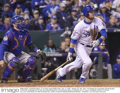 Oct. 27, 2015 - Kansas City, MO, USA - The Kansas City Royals Ben Zobrist doubles in the sixth inning against the New York Mets during Game 1 of the World Series on Tuesday, Oct. 27, 2015, at Kauffman Stadium in Kansas City, Mo. World Series, NY Mets at Kansas City, Game 1 - ZUMAm67_