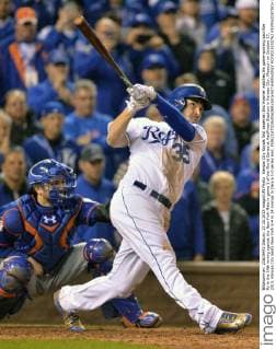 Kansas City Royals first baseman Eric Hosmer watches his game-winning sacrifice fly in the 14th inning against the New York Mets in game 1 of the World Series at Kauffman Stadium in Kansas City, Missouri on October 27, 2015. Kansas City beats New York 5-4 in 14 innings to take a 1-0 series lead.  KCP2015102762 KEVINxDIETSCH