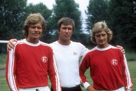 v.li.: Reiner Geye, Trainer Josef Piontek und Dieter Herzog (alle Fortuna Düsseldorf)