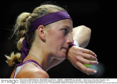 (151028) -- SINGAPORE, Oct. 28, 2015 -- Petra Kvitova of the Czech Republic reacts during the women s singles 3rd round match against her compatriot Lucie Safarova at the WTA Tennis Damen finals tennis tournament in Singapore, on Oct. 28, 2015. Kvitova won 2-0. ) (SP)SINGAPORE-TENNIS-WTA FINALS ThenxChihxWey 