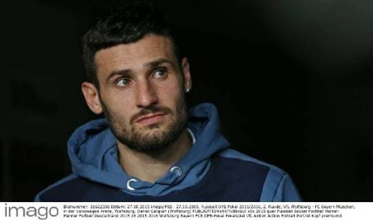 27.10.2015, Fussball DFB Pokal 2015 2016, 2. Runde, VfL Wolfsburg - FC Bayern München, in der Volkswagen Arena, Wolfsburg. Daniel Caligiuri (Wolfsburg) 