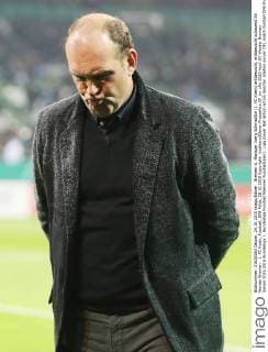 Bremen vl. Manager Joerg Schmadtke (1. FC Koeln) enttaeuscht, enttaeuscht schauend SV Werder Bremen - 1. FC Koeln, Fussball, DFB Pokal, 28.10.2015 Copyright: Voelkerx Eibner-Pressefoto EP_tvr