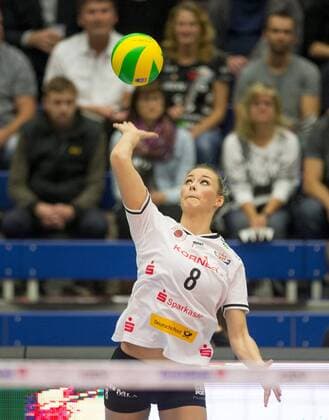 Volleyball, Damen, CEV Champions League, Saison 2015 2016, Dresdner SC (DSC) - Fenerbahce Grundig Istanbul (TUR), Mittwoch (28.10.2015), Margon Arena, Dresden. Dresdens Louisa Lippmann. RM001