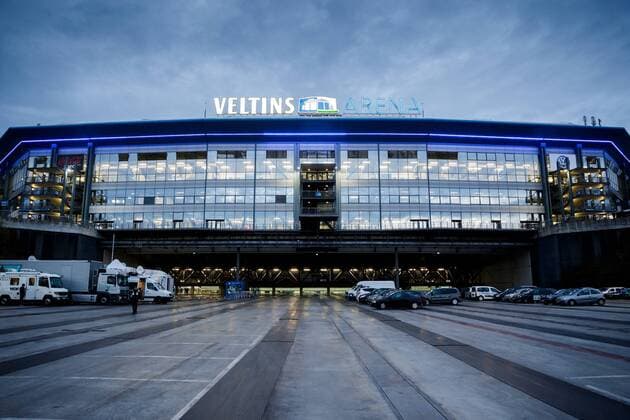 Veltins Arena Outside during the DFB Pokal match between Schalke 04 and Borussia Monchengladbach on October 28, 2015 at the Veltins Arena in Gelsenkirchen, Germany. Schalke o4 v Borussia Monchengladbach DFB Pokal 2015 2016 xVIxLaurensxLindhoutxIVx 4517197