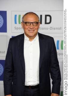 Fussball Trainer Felix Magath posiert am 29.10.2015 in Köln bei der Jubiläumsfeier 70 Jahre SID Informations Dienst, Europas grösste Sportnachrichten Agentur.