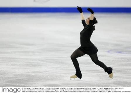 Elizaveta Tuktamysheva (RUS), OCTOBER 29, 2015 : Figure skating Eiskunstlauf : Skate Canada International ISU Grand Prix of Figure Skating, Womens Practice Session at ENMAX Centre in Lethbridge, Alberta, Canada. NoxThirdxPartyxSales  (qdwa042974)