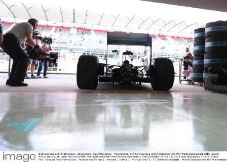Motorsports: FIA Formula One World Championship WM Weltmeisterschaft 2015, Grand Prix of Mexico, 44 Lewis Hamilton (GBR, Mercedes AMG Petronas Formula One Team), xHOCHxZWEIx