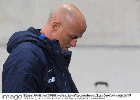 Stuttgart Trainer Karsten Baumann ( F.C. Hansa Rostock ) mit Haengendem Kopf VfB Stuttgart II vs. F.C. Hansa Rostock, Fussball, 3.Liga, 3010.2015, Copyright: Langer Eibner-Pressefoto EP_HLR