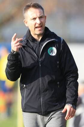 Hamburg, 31. October 2015 Fußball, Saison 2015 2016, Regionalliga Nord, 15. Spieltag, Hamburger SV II - VfB Lübeck: Denny Skwierczynski (Trainer VfB Lübeck)