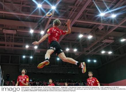 Volleyball 1. Bundesliga Saison 2015 2016 TV Rottenburg - SVG Lueneburg 31.10.2015 Dirk Mehlberg (TV Rottenburg) in Aktion 