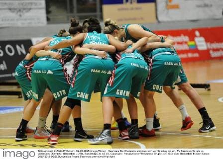 Saarlouis Die Chemcats stimmen sich vor Spielbeginn ein, TV Saarlouis Royals vs ChemCats Chemnitz, Basketball , DBBL Bundesliga,31.10.15, Copyright: Franzx Eibner-Pressefoto EP_pfz