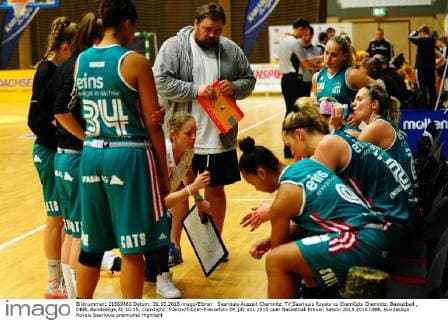 Saarlouis Auszeit Chemnitz, TV Saarlouis Royals vs ChemCats Chemnitz, Basketball , DBBL Bundesliga,31.10.15, Copyright: Franzx Eibner-Pressefoto EP_pfz