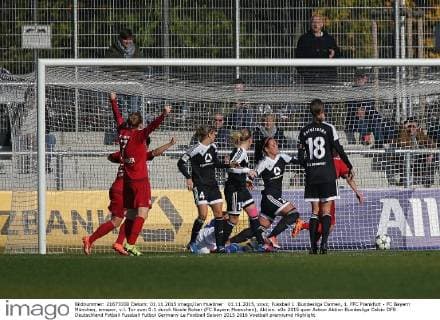 01.11.2015, xovx, Fussball 1 .Bundesliga Damen, 1. FFC Frankfurt - FC Bayern München, emspor, v.l. Tor zum 0:1 durch Nicole Rolser (FC Bayern Muenchen), Aktion.