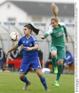 SC Sand - SV Werder Bremen Jovana DAMNJANOVIC, SC Sand - Marie-Louise ETA, Werder Bremen, Aktion hoch, Fußball, Frauen, Allianz-Frauen-Bundesliga Saison 2015 2016