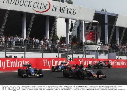Motorsports: FIA Formula One World Championship WM Weltmeisterschaft 2015, Grand Prix of Mexico, 55 Carlos Sainz Junior (ESP, Scuderia Toro Rosso), 12 Felipe Nasr (BRA, Sauber F1 Team), 9 Marcus Ericsson (SWE, Sauber F1 Team), 22 Jenson Button (GBR, McLaren Honda), xHOCHxZWEIx