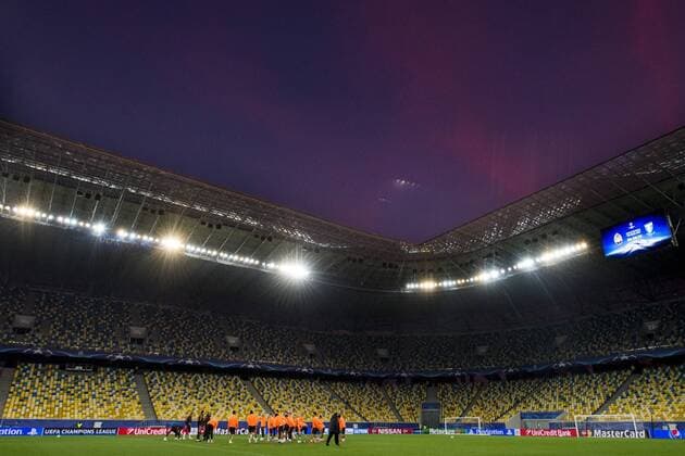 151102 Shakhtar Donetsk spelare under en träning pa Arena Lviv inför fotbollsmatchen i Champions League den 2 november 2015 i Lviv.  Copyright: PETTERxARVIDSON BB151102PA094