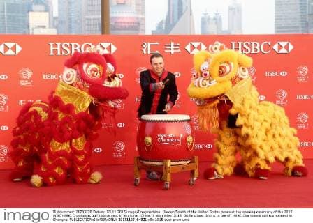 Jordan Spieth of the United States poses at the opening ceremony of the 2015 WGC HSBC Champions golf tournament in Shanghai, China, 3 November 2015. Golfers beat drums to tee off HSBC Champions golf tournament in Shanghai  20151103_64821