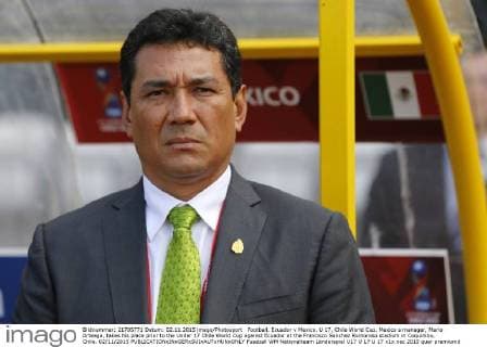 Football, Ecuador v Mexico. U 17, Chile World Cup. Mexico s manager, Mario Arteaga, takes his place prior to the Under 17 Chile World Cup against Ecuador at the Francisco Sanchez Rumoroso stadium in Coquimbo, Chile. 02 11 2015 