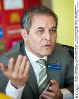 Wien 03.11.2015, Raiffeisen Zentralbank, Wien, AUT, OeFB, Pressekonferenz des Oesterreichischen Fussballverbandes, im Bild Teamchef Marcel Koller (AUT) during press conference PK Pressekonferenz of the Austrian Football Association at Raiffeisen Zentral Bank in Vienna, 2015 11 03.  EX_GRU  
