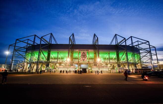 3. November 2015: Mönchengladbach, Borussia-Park: Außensicht des Borussia Park, Heimstätte von Fußball Bundesligist Borussia Mönchengladbach.