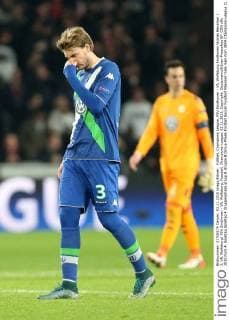 Fußball, Champions League, PSV Eindhoven - VfL Wolfsburg Eindhoven Nicklas Bendtner ( 3, VfL Wolfsburg) PSV Eindhoven - VfL Wolfsburg, Fussball, Champions-League, 03.11.2015, Copyright: Deutzmann Eibner-Pressefoto EP_CDN