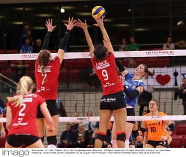 Stuttgart Volleyball DVV-Pokal Allianz MTV Stuttgart vs. Rote Raben Vilsbiburg, rechts Renata Sandor (Stuttgart)