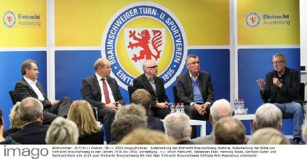 Aufarbeitung der Eintracht Braunschweig Historie, Aufarbeitung der Rolle von Eintracht Braunschweig in den Jahren 1930 bis 1950, Vorstellung . v.l. Ulrich Markurth, Sebastian Ebel, Henning Niske, Gerhard Gizler und Reinhard Koch