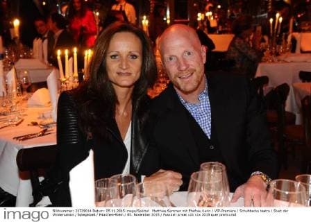 Matthias Sammer mit Ehefrau Karin VIP-Premiere Schuhbecks teatro Start der Wintersaison Spiegelzelt München-Riem 05. November 2015