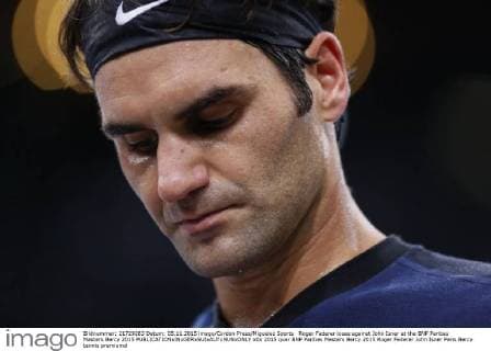 Roger Federer loses against John Isner at the BNP Paribas Masters Bercy 2015 