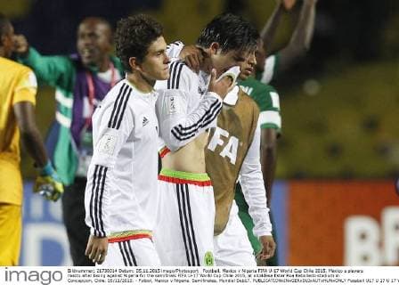 Football, Mexico v Nigeria FIFA U-17 World Cup Chile 2015. Mexico s players reacts after losing against Nigeria for the semifinals FIFA U-17 World Cup Chile 2015, at alcaldesa Ester Roa Rebolledo stadium in Concepcion, Chile. 05 11 2015. - Futbol, Mexico v Nigeria. Semifinales, Mundial Sub17. 