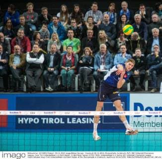 Innsbruck 05.11.2015, Olympiahalle, Innsbruck, AUT, CEV Volleyball Champions League, Hypo Tirol Volleyballteam vs Zenit Kazan, im Bild Rene Teppan (HYPO TIROL Volleyballteam) during CEV Volleyball Champions League match between Hypo Tirol Volleyballteam and Zenit Kazan at the Olympiahalle in Innsbruck, Austria on 2015 11 05.  EX_JAK  