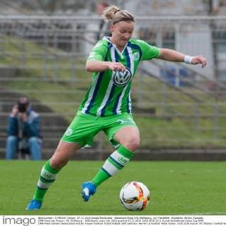 Alexandra Popp (VfL Wolfsburg, 11) Freisteller, Einzelbild, Aktion, Fussball, DFB-Pokal der Frauen, VfL Wolfsburg - SGS Essen, xobx