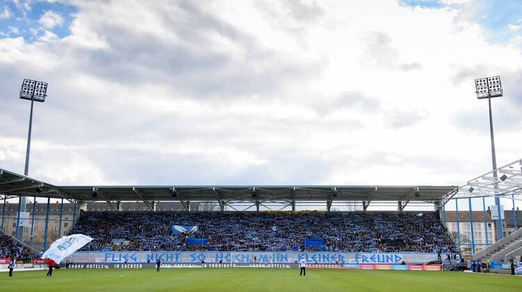 7. November 2015: Chemnitz, Stadion an der Gellertstrasse: Fussball 3. Liga, 16. Spieltag: Chemnitzer FC - : Übersicht über das Stadion an der Gellertstraße in Chemnitz
