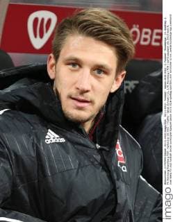 02.11.2015 - Fussball - Saison 2015 2016 - 2. Fussball - Bundesliga - 13. Spieltag: 1. FC Nürnberg Nuernberg FCN - Karlsruher SC KSC - DaMa - Jakub Sylvestr (11, 1.FC Nürnberg FCN ) auf Ersatzbank