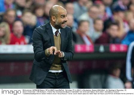 Samstag, 07.11.2015, 1. Bundesliga, Saison 2015 2016, 12. Spieltag in Muenchen, FC Bayern Muenchen - VfB Stuttgart, Trainer Pep Guardiola (FC Bayern) DeFodi507