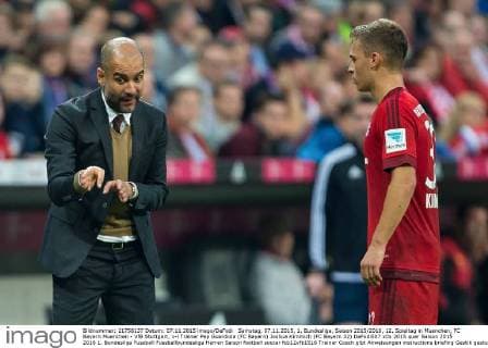 Samstag, 07.11.2015, 1. Bundesliga, Saison 2015 2016, 12. Spieltag in Muenchen, FC Bayern Muenchen - VfB Stuttgart, v-l Trainer Pep Guardiola (FC Bayern) Joshua Kimmich (FC Bayern 32) DeFodi507