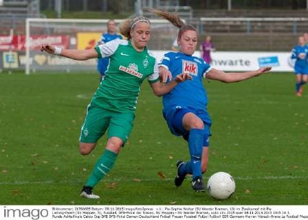 v.li.: Pia-Sophie Wolter (SV Werder Bremen, 10) im Zweikampf mit Pia Liening-Ewert (SV Meppen, 5), Fussball, DFB-Pokal der Frauen, SV Meppen - SV Werder Bremen, xobx