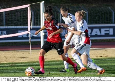 v.li.: Lina Maria Magull (Freiburg, 16), Annike Krahn (Leverkusen, 28), Frederike Kempe (Leverkusen, 2), Fussball, DFB-Pokal der Frauen, SC Freiburg - Bayer 04 Leverkusen, xozx