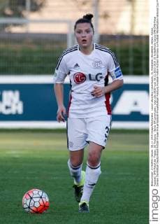 Laura Leluschko (Leverkusen, 3), Freisteller, Einzelbild, Aktion, Action, Fussball, DFB-Pokal der Frauen, SC Freiburg - Bayer 04 Leverkusen, xozx