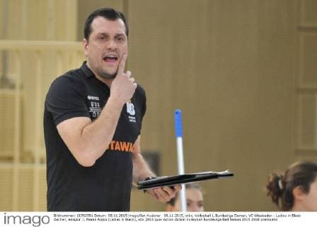 08.11.2015, xtkx, Volleyball 1.Bundesliga Damen, VC Wiesbaden - Ladies in Black Aachen, emspor .l. Marek Rojko (Ladies in Black),